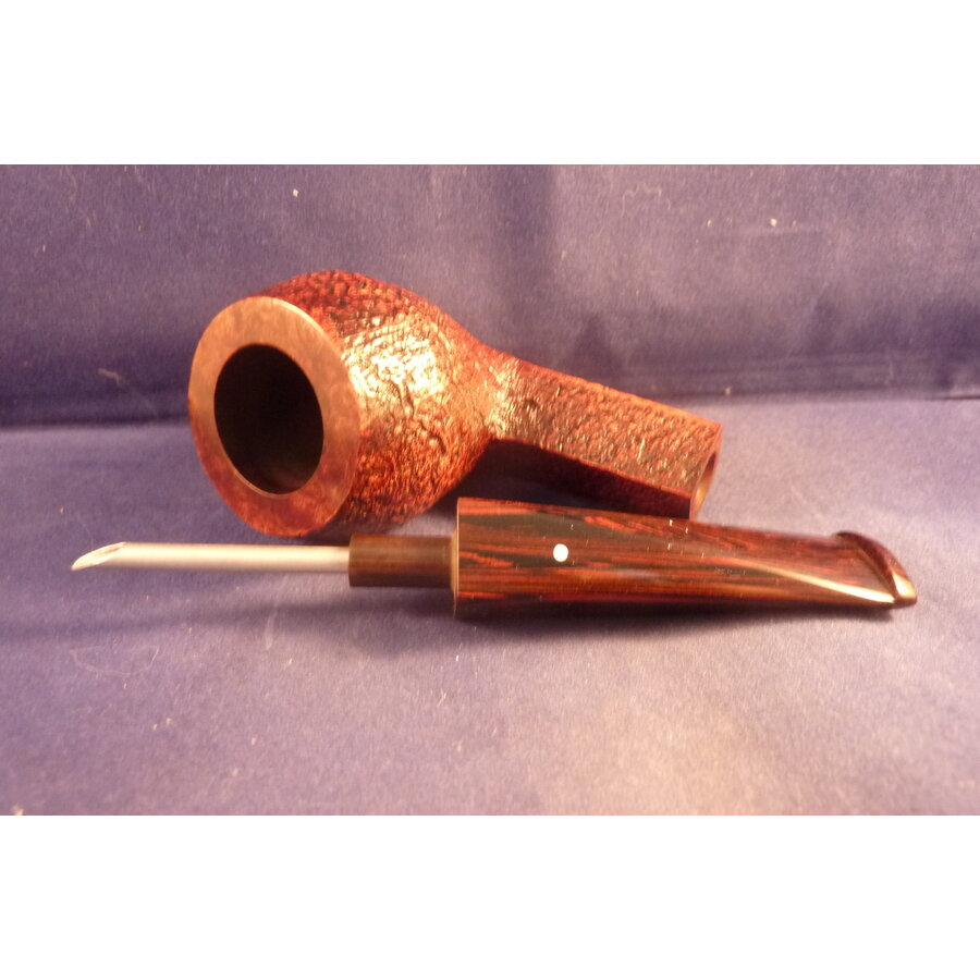 Pipe Dunhill Cumberland 5104 (2020)