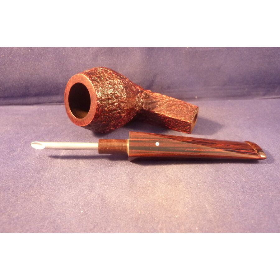 Pipe Dunhill Cumberland 3104 (2018)