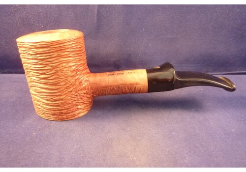 Pipe Luigi Viprati Rusticated 