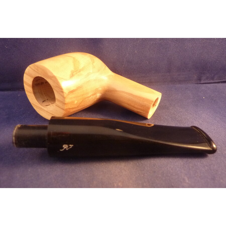 Pipe Aldo Velani Olivo