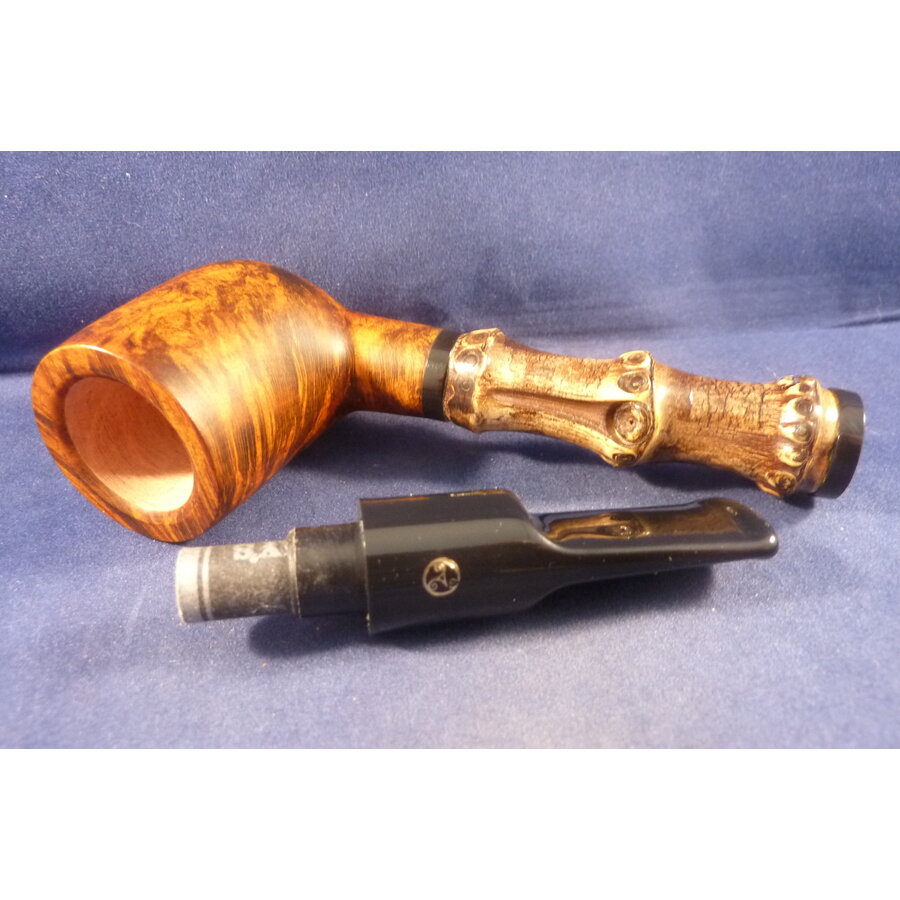 Pijp Rattray's Bamboo Billiard Contrast