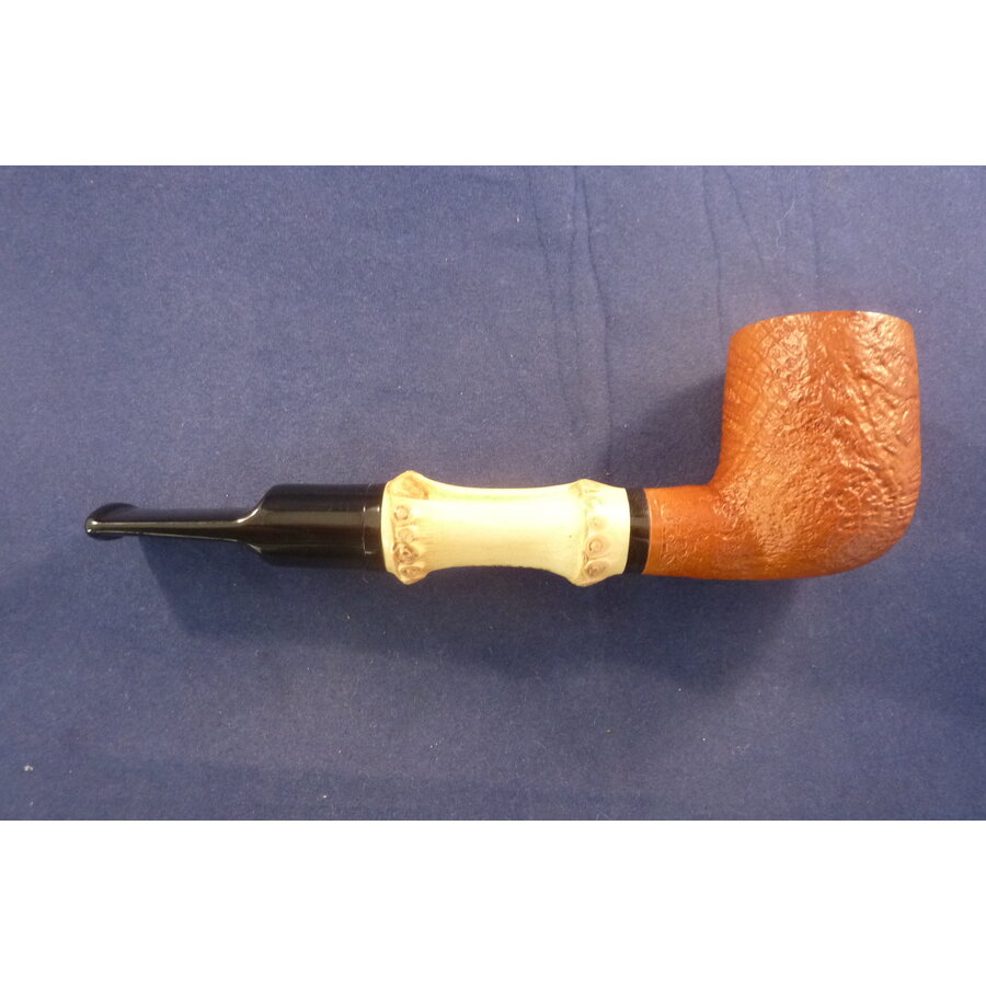 Pijp Rattray's Bamboo Billiard Sandblast Light
