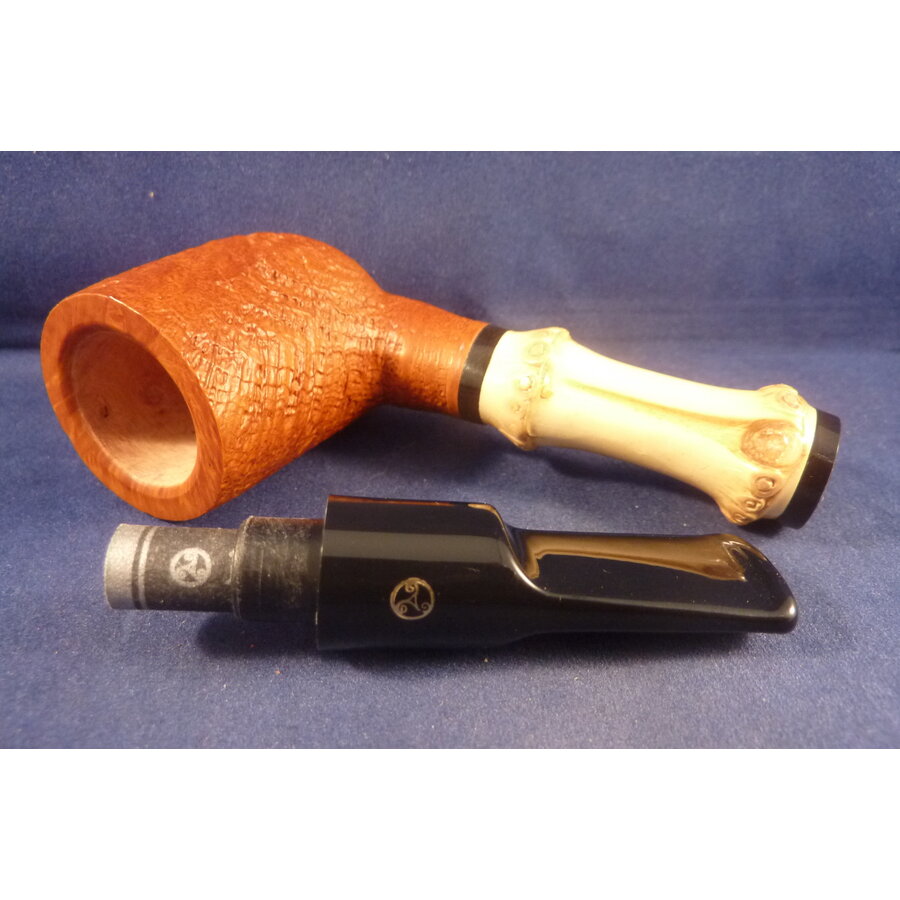 Pipe Rattray's Bamboo Billiard Sandblast Light