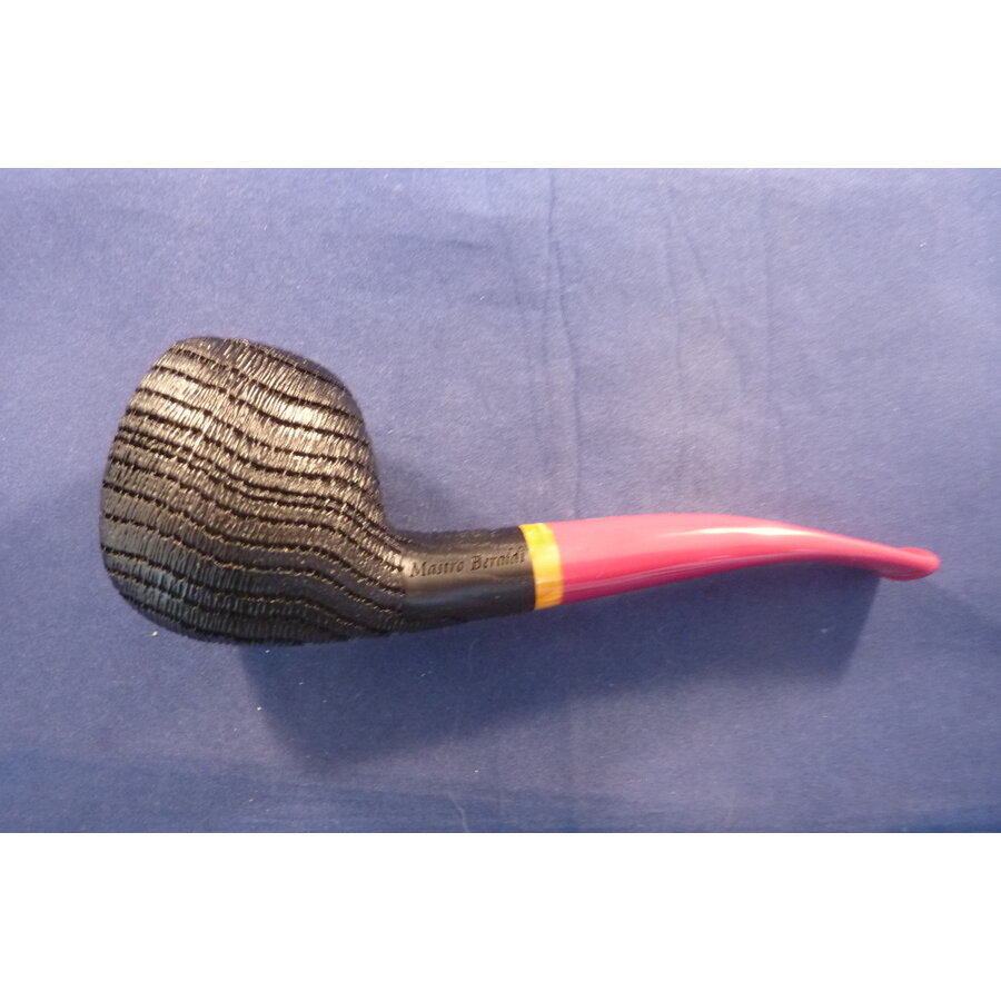 Pijp Mastro Beraldi Bog Oak Freehand