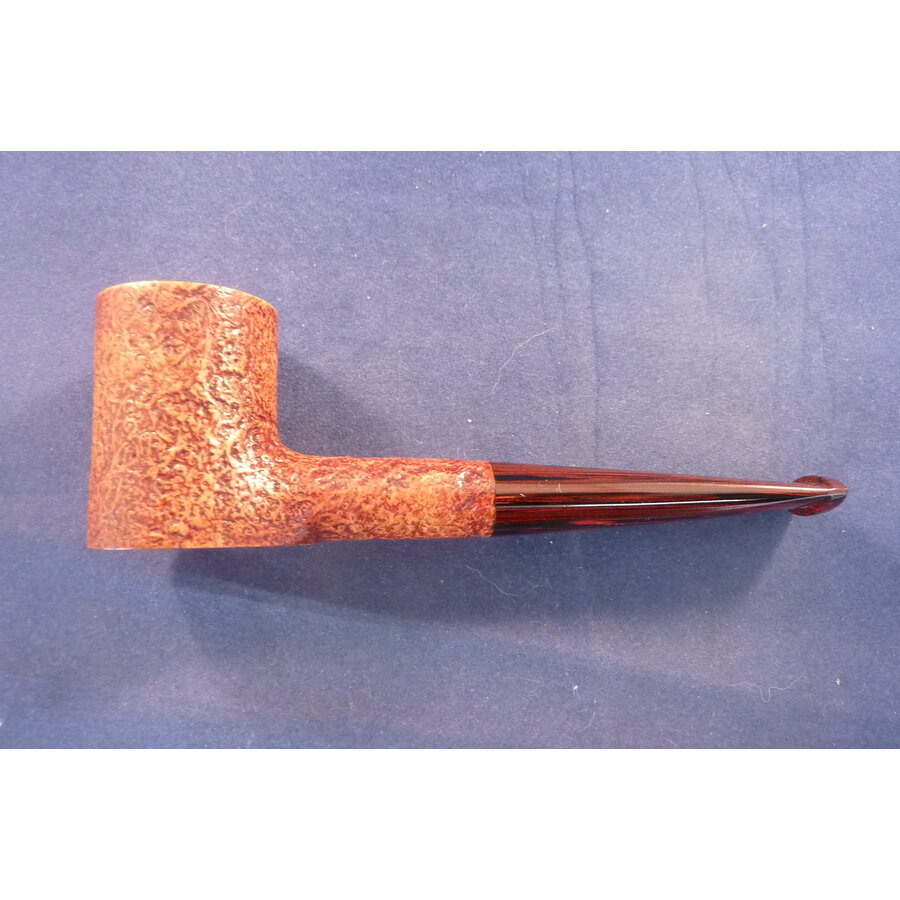 Pipe Dunhill County 3122 (2023)