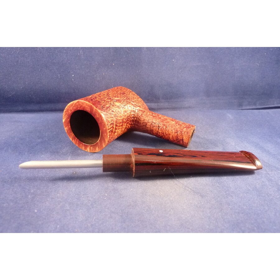 Pijp Dunhill County 3122 (2023)