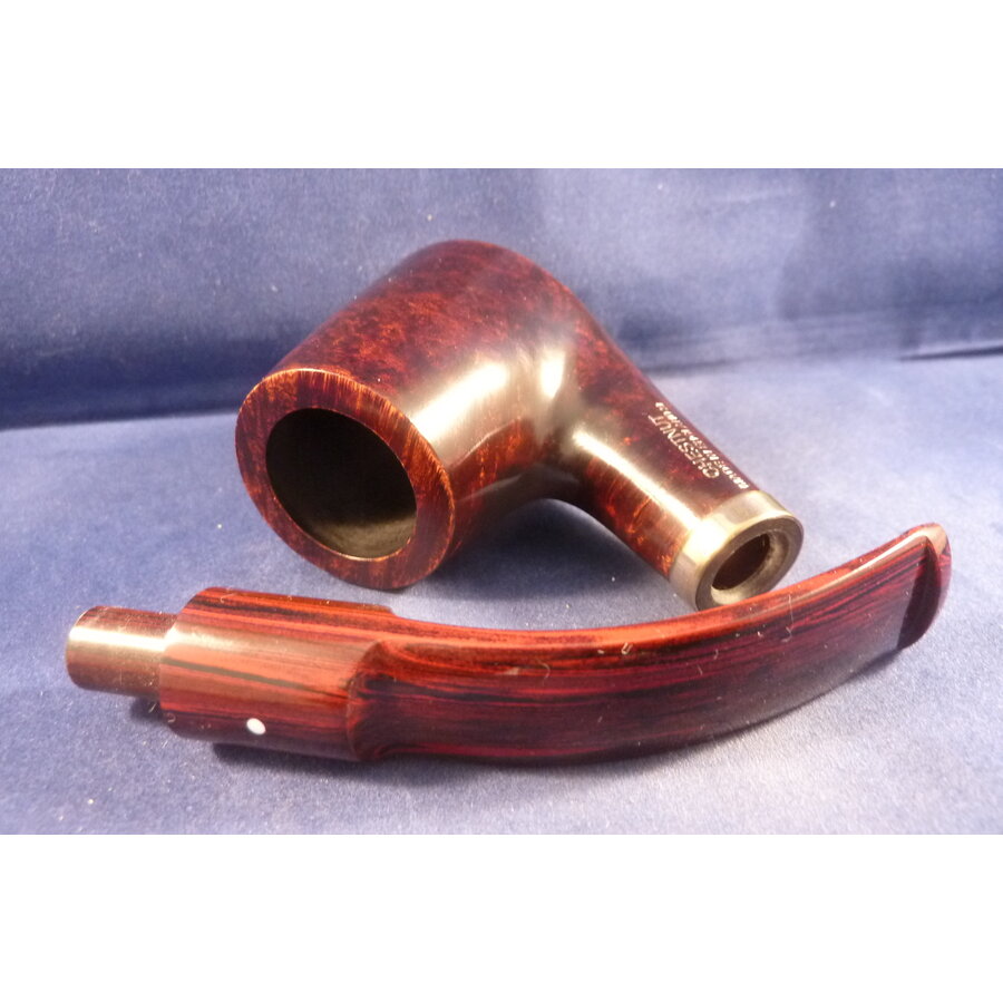 Pipe Dunhill Chestnut 5233 (2023)