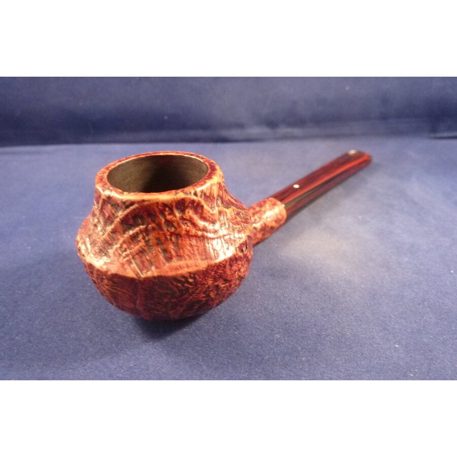 Pipe Dunhill County 4 (2023)