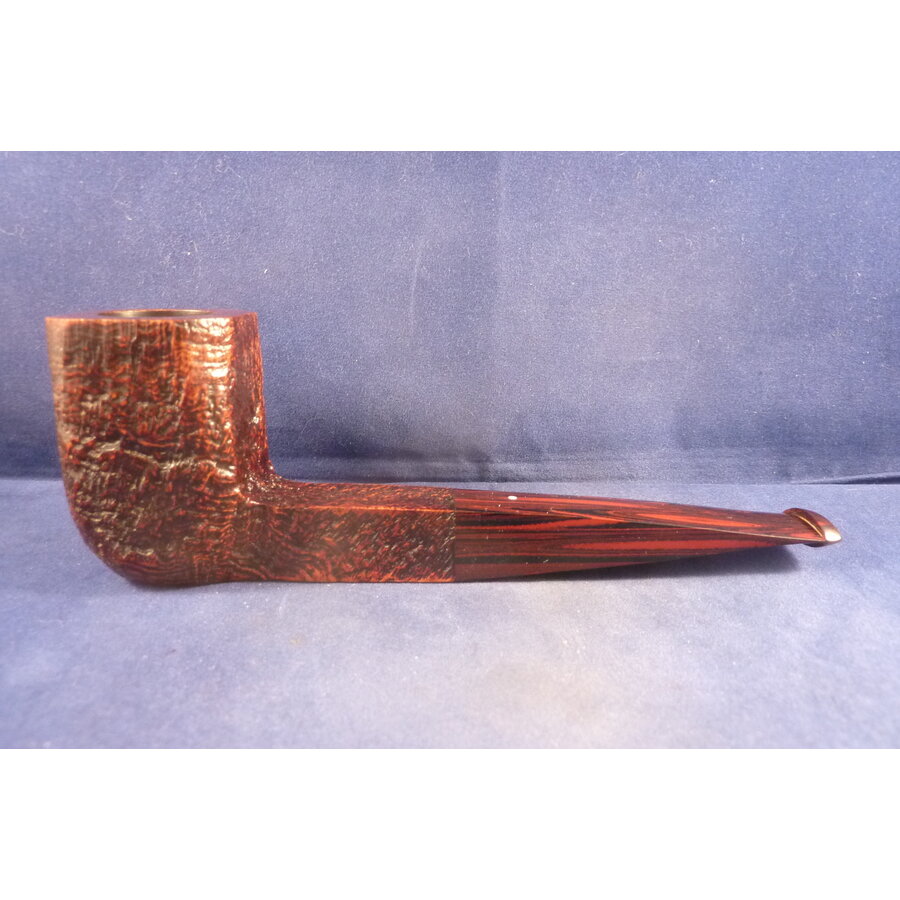 Pipe Dunhill Cumberland 6124F (2020)