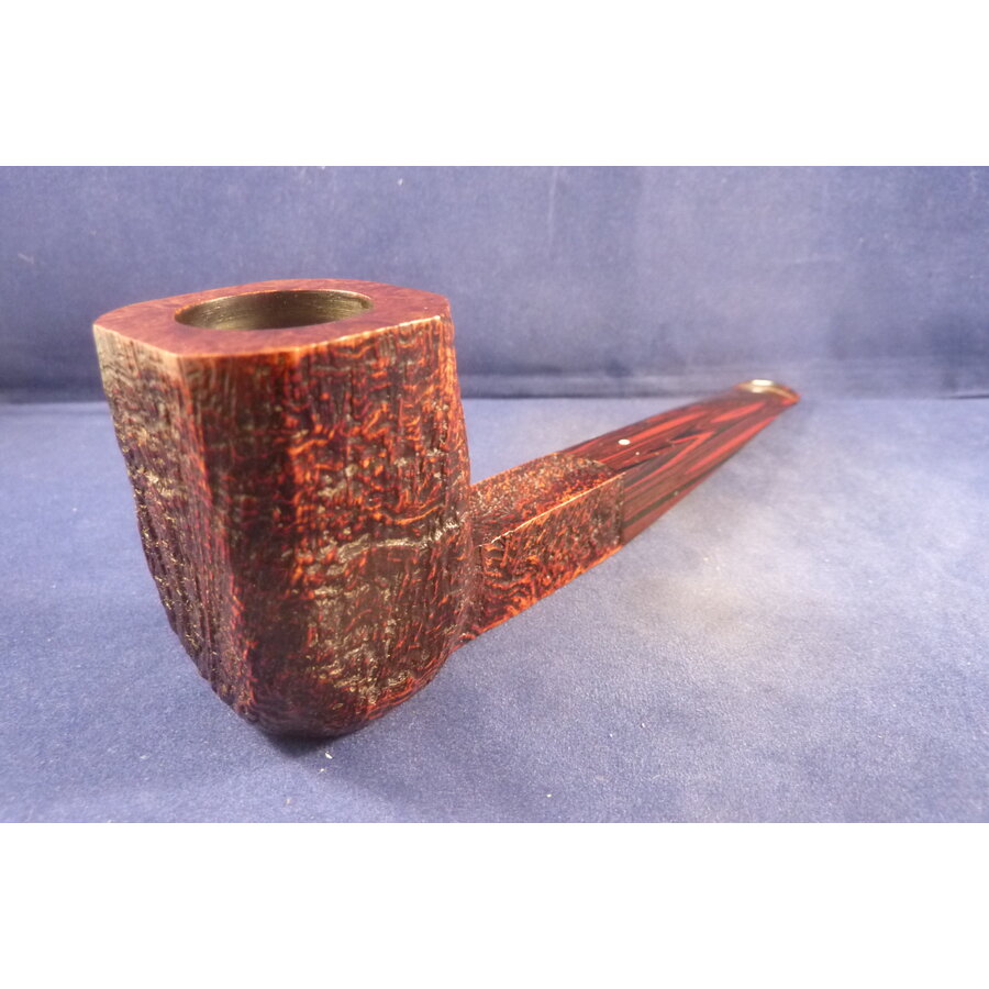 Pijp Dunhill Cumberland 6124F (2020)