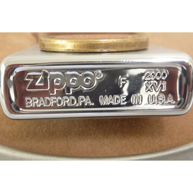 Lighter Zippo Keeper of the Flame Collectable Year 2000