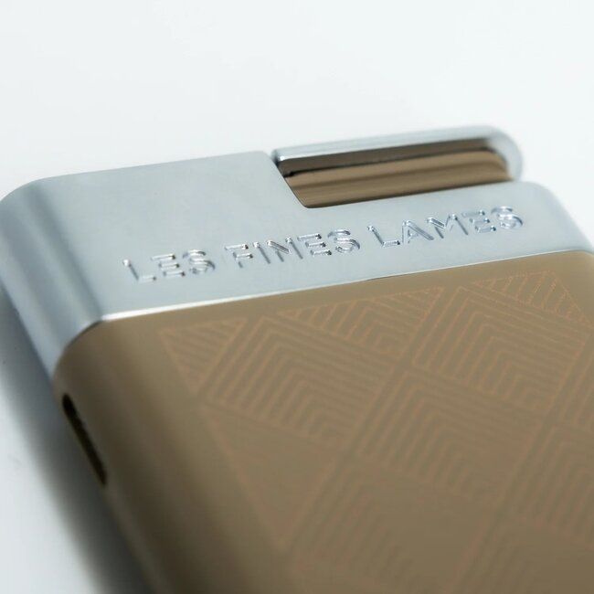 Lighter Les Fines Lames LE FEU Svelt FDE Leaves