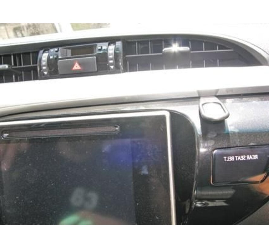 Proclip Toyota HiLux 2016- Angled mount 855176
