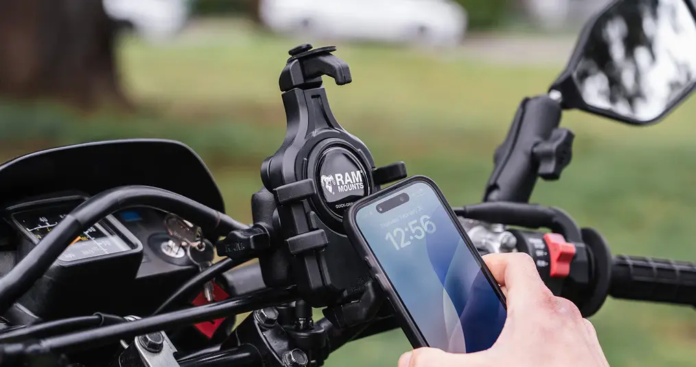 Welke RAM Mounts telefoonhouder is geschikt voor jou? Laat onze Emounting experts je helpen!