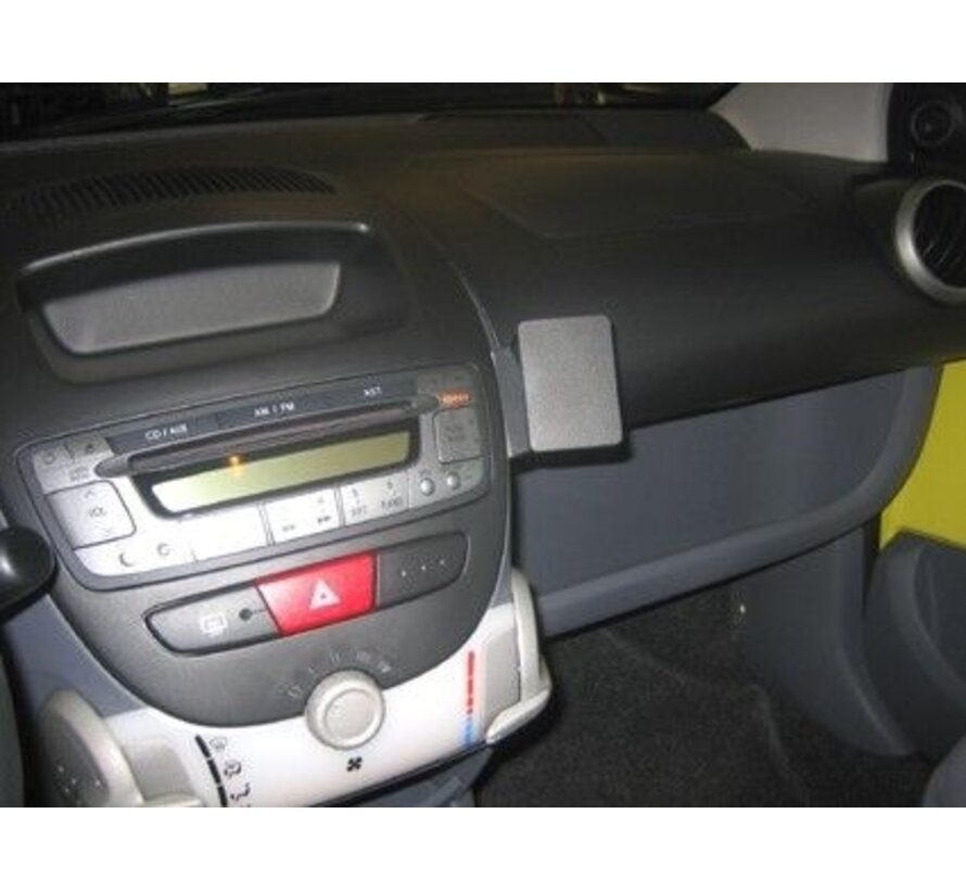 Proclip Peugeot 107/Citroen C1/Toyota AYGO 06-14 Angled