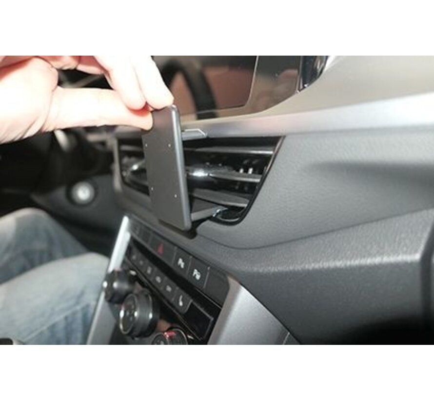 Proclip Volkswagen T-Roc 23- Center mount 855747