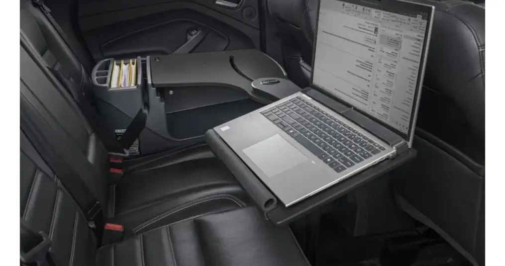 Mobiele werkplek in je auto: Praktische oplossingen voor laptop, tablet en werkbenodigdheden