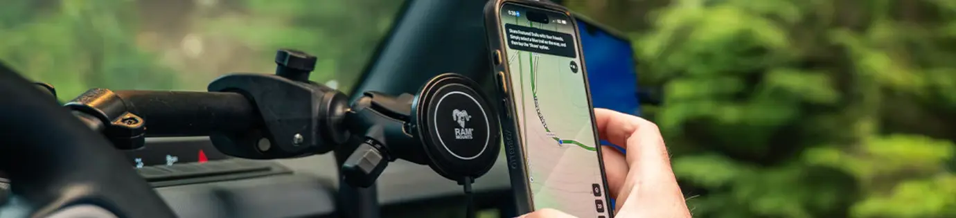 RAM® Mounts introduceert nieuwe Qi2 draadloze oplader