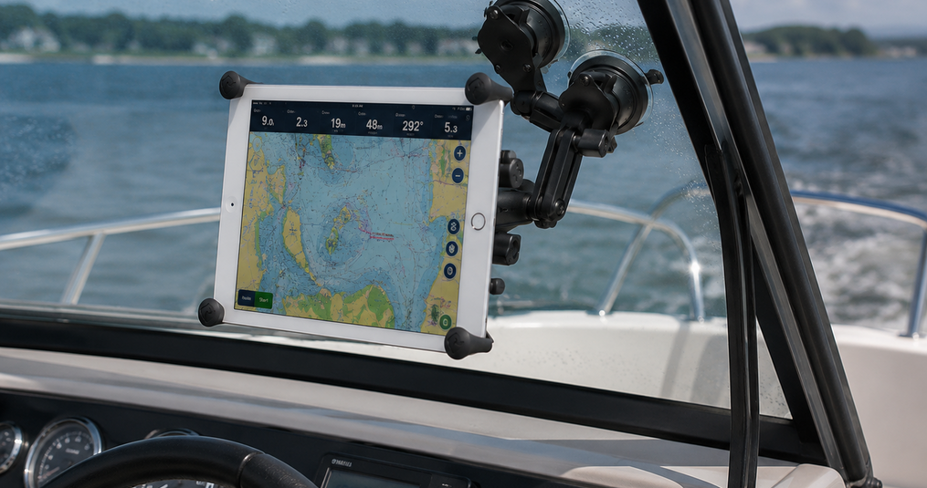 Hoe richt je jouw boot praktisch in? Bevestigingsoplossingen voor telefoon, tablet, GPS, camera en hengel