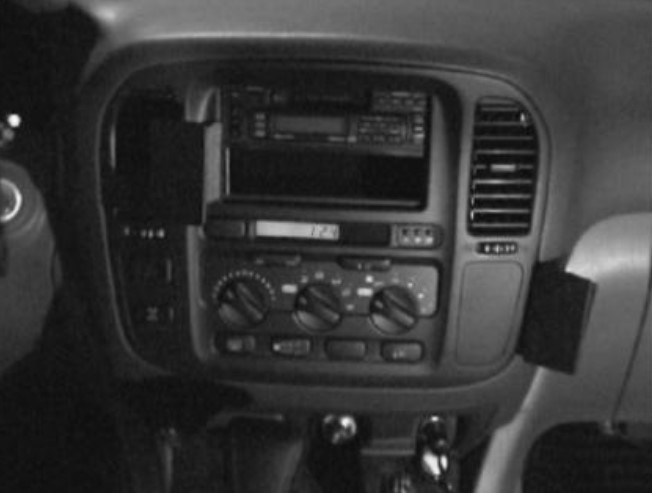 Brodit Proclip Toyota LandCruiser 100 1998-2002 Angled mount 852644