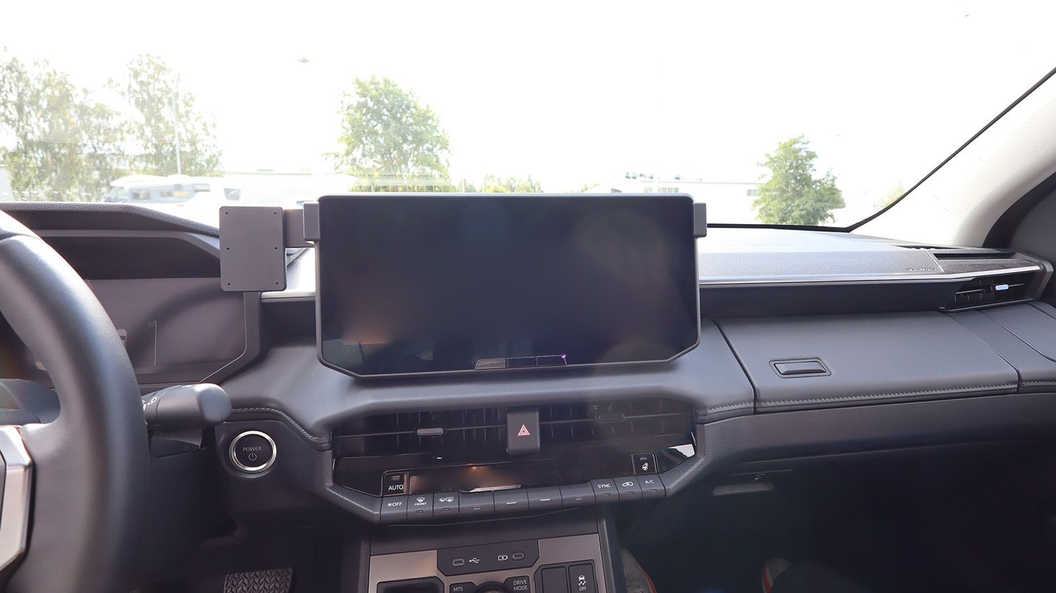 Brodit Proclip Toyota HiLux 27- Center screen mount 856316