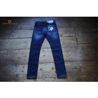 AM1703-140 Johan Straight Tapered Fit 574