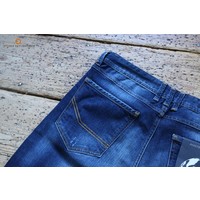 AM1703-110 Jan Slim Fit 5 Pocket Jeans 586