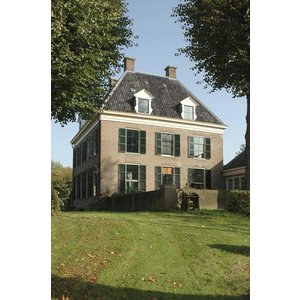 Arnichem - Buitenplaats aan de Vecht. Historie van huis en Haersterveer