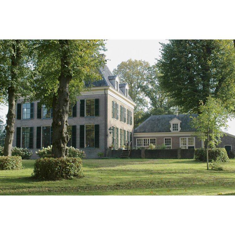 Arnichem - Buitenplaats aan de Vecht. Historie van huis en Haersterveer