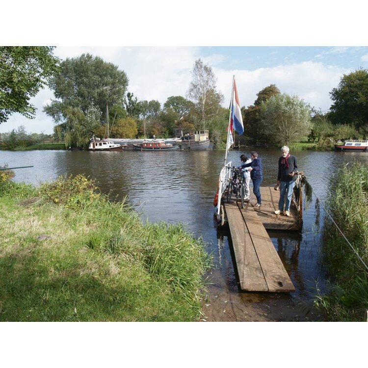 Arnichem - Buitenplaats aan de Vecht. Historie van huis en Haersterveer
