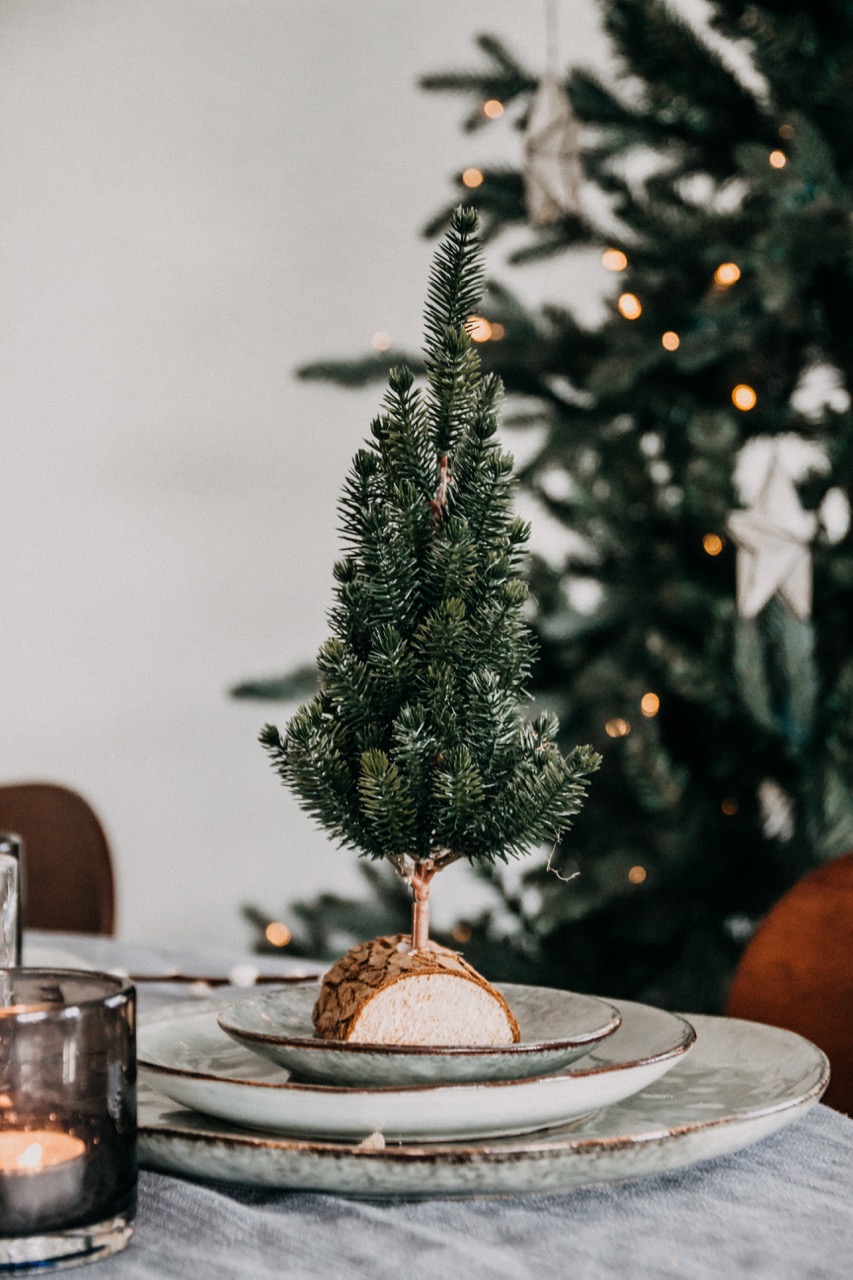 feestelijk gedekte kersttafel