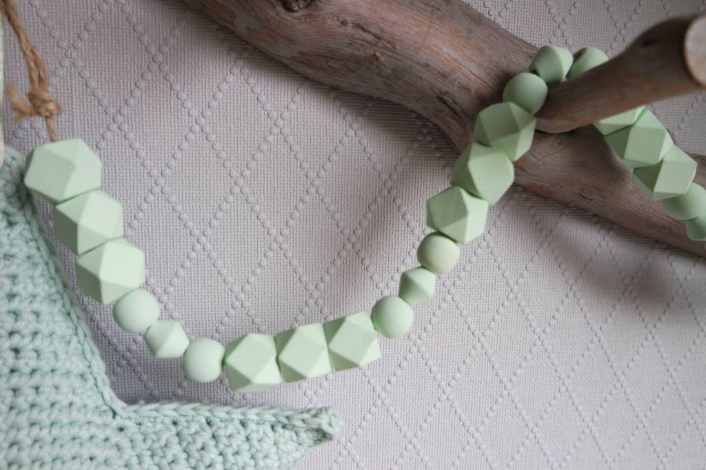 Kralenketting mint groen