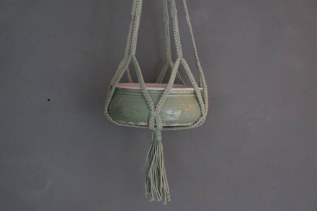 In the mood collection Macrame pothanger mint groen