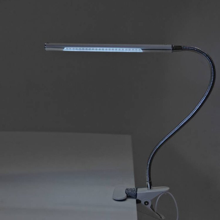 Mega Beauty Shop® LED Tafellamp Blauw met een flexibele arm op tafelklem.