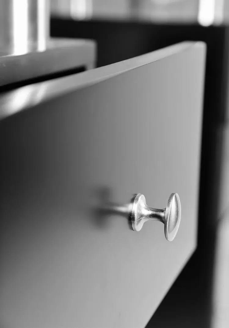 Mega Beauty Shop® Manicuretafel met afzuiger INCL. werkstoel  (03)