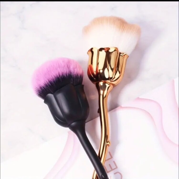 Mega Beauty Shop® Nail Borstel goud