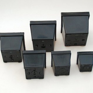 Pots carrés noirs 8x8x6,7 cm