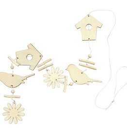 Houten figuren aan ophangkoord