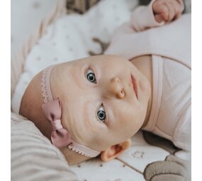 Your Little Miss Newborn Baby-Haarband mit Spitzen-Schleife - Antique mauve Your Little Miss Newborn Baby-Haarband mit Spitzen-Schleife - Antique mauve