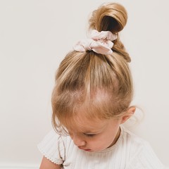 Your Little Miss Mini scrunchie with bow - sideshow rose linen