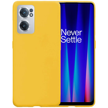 OnePlus Nord CE 2 Hoesje Siliconen Hoes Case Cover - Geel