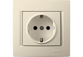 Steckdose KARINA cremeweiß 250V/16A