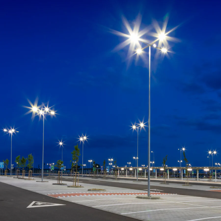 LED Straßenleuchte 50W, 3000K warmweiß, 5000lm, grau, IP65, Wand- & Mastmontage