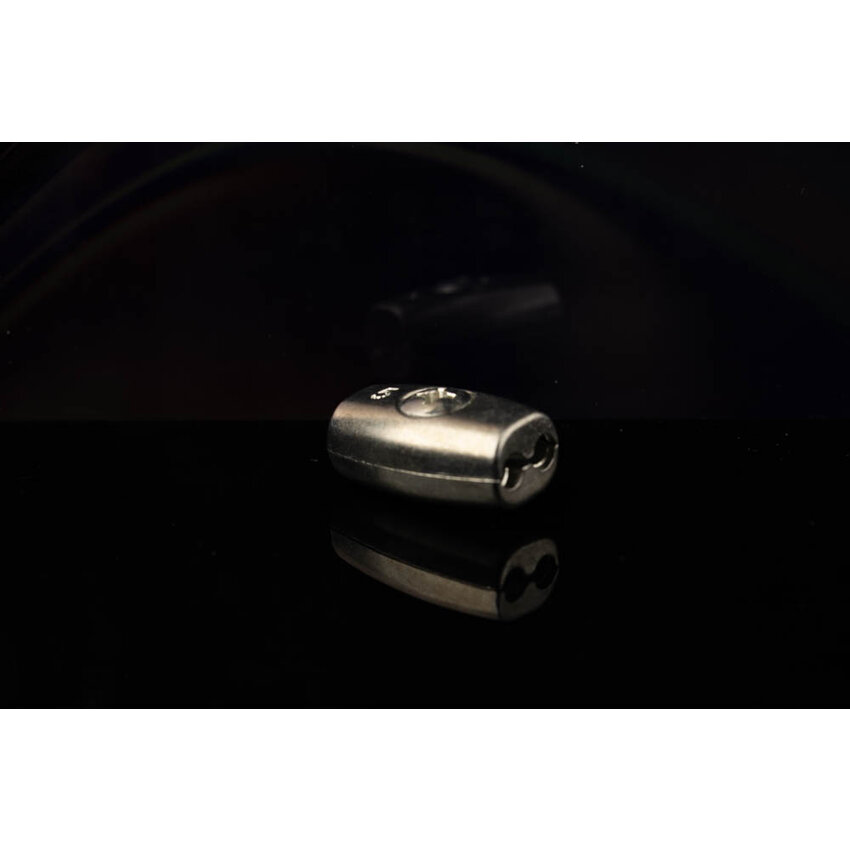 Egg shape wire clamps 4mm