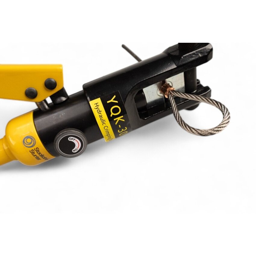 Hydraulic Crimping tool in case