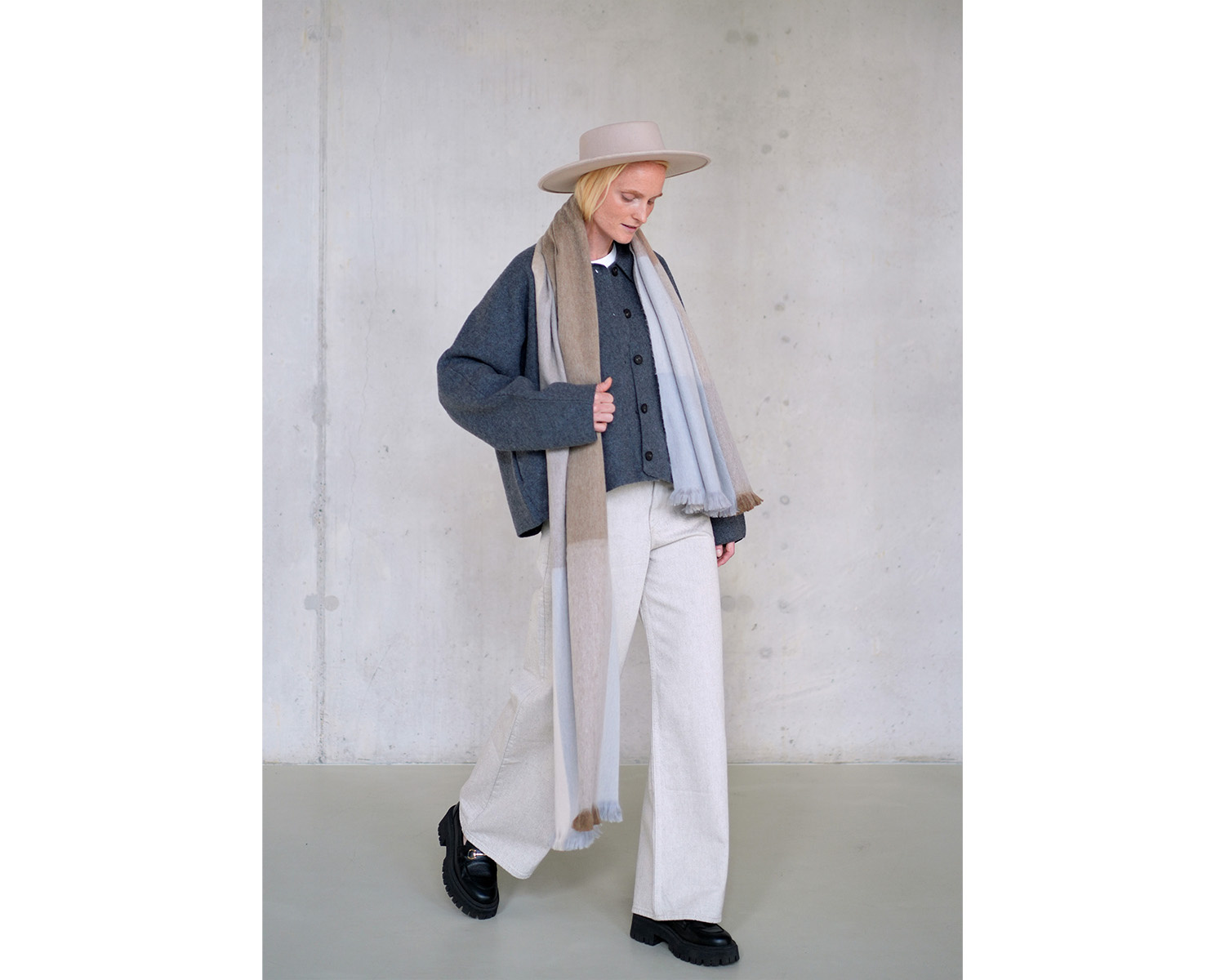 SQUARED - River Stone