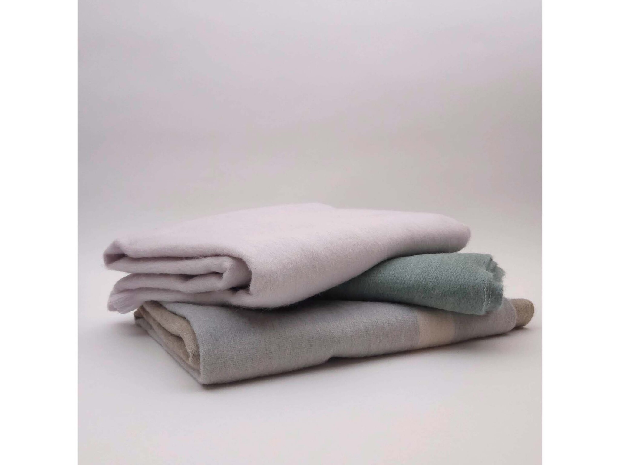 SQUARED - River Stone