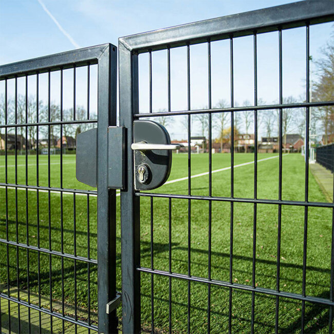 Dubbele poort dubbelstaafmat gecoat 8/6/8 mm