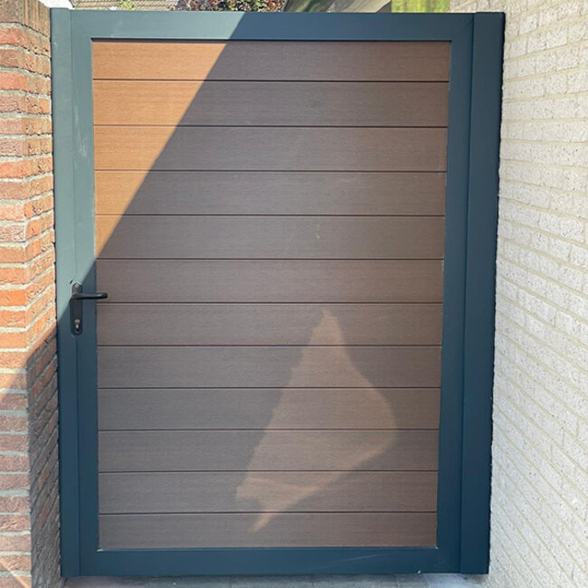Aluminium poort met WPC vulling