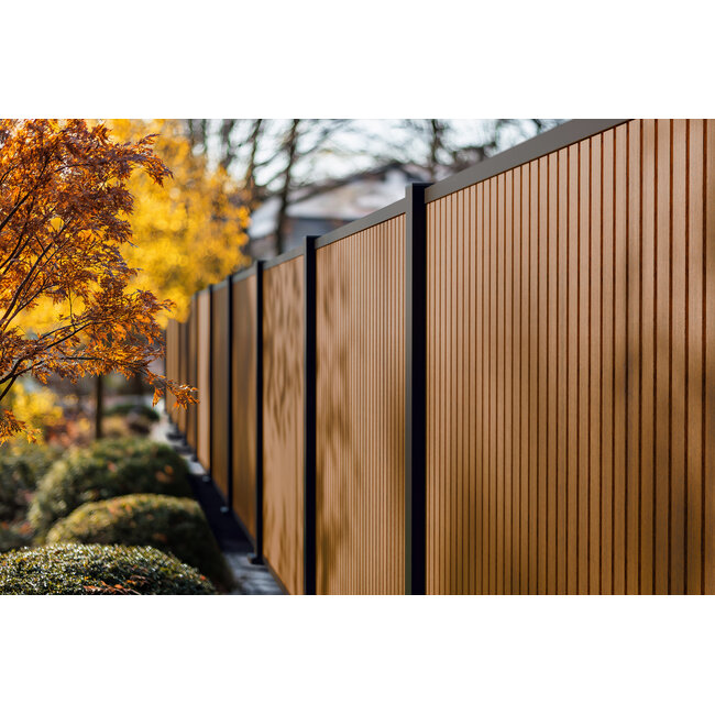 WPC scherm modern compleet (zonder palen) - Verticaal